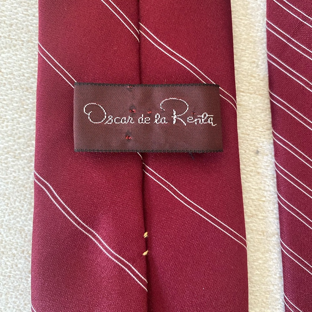 Oscar De La Renta Red Striped Silk Men’s Tie - Picture 4 of 5